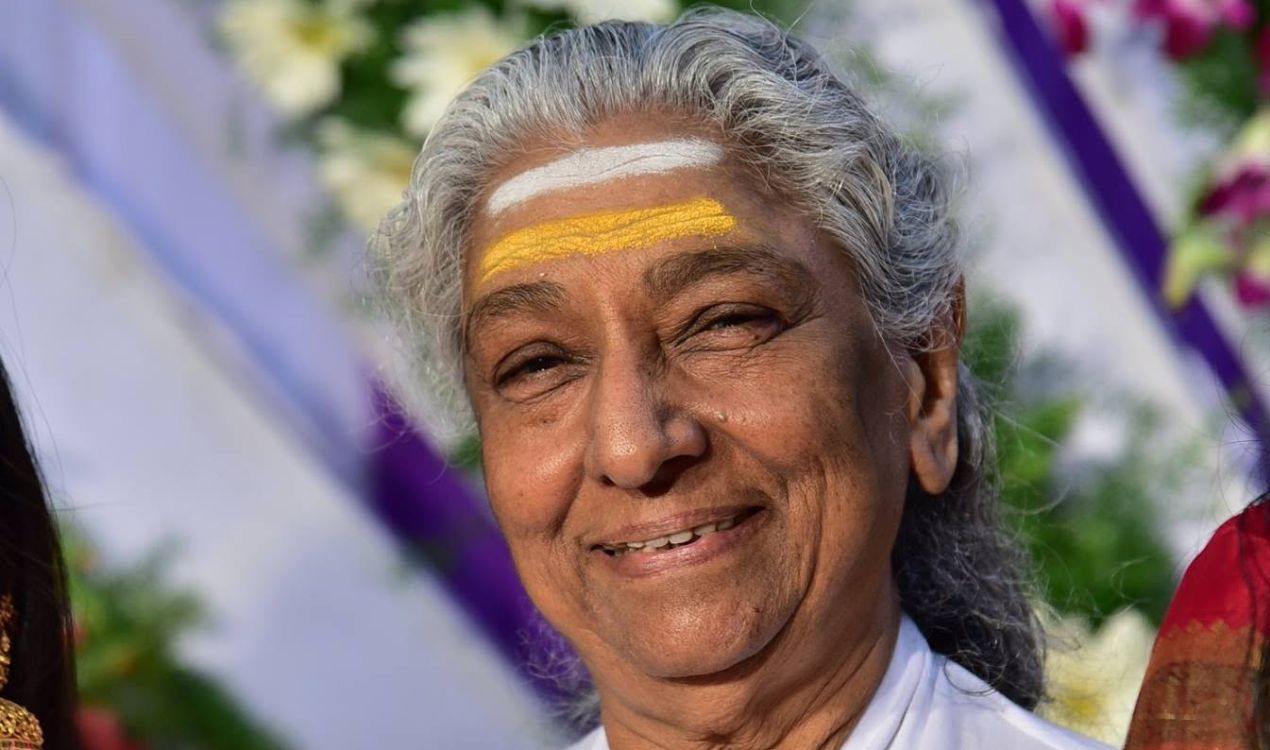 Legendary playback singer S Janaki smiling photo tribute Minute2Minute