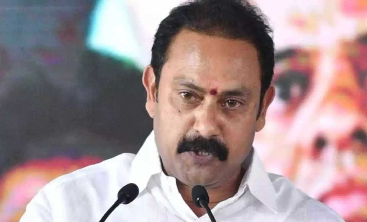 ఏపీ రాజకీయాల్లో తీవ్ర విషాదం: మాజీ ఉప ముఖ్యమంత్రి ఆళ్ల నాని గుండెపోటుతో హఠాన్మరణం