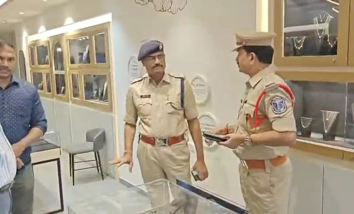 అర్ధరాత్రి స్కెచ్ వేశారు.. రూ. 7 కోట్ల బంగారం ఎత్తుకెళ్లారు!